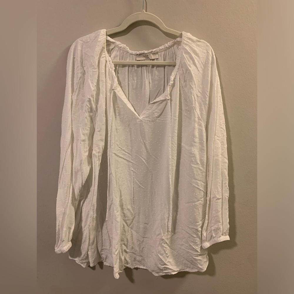 EUC Loft dotted white blouse size 20